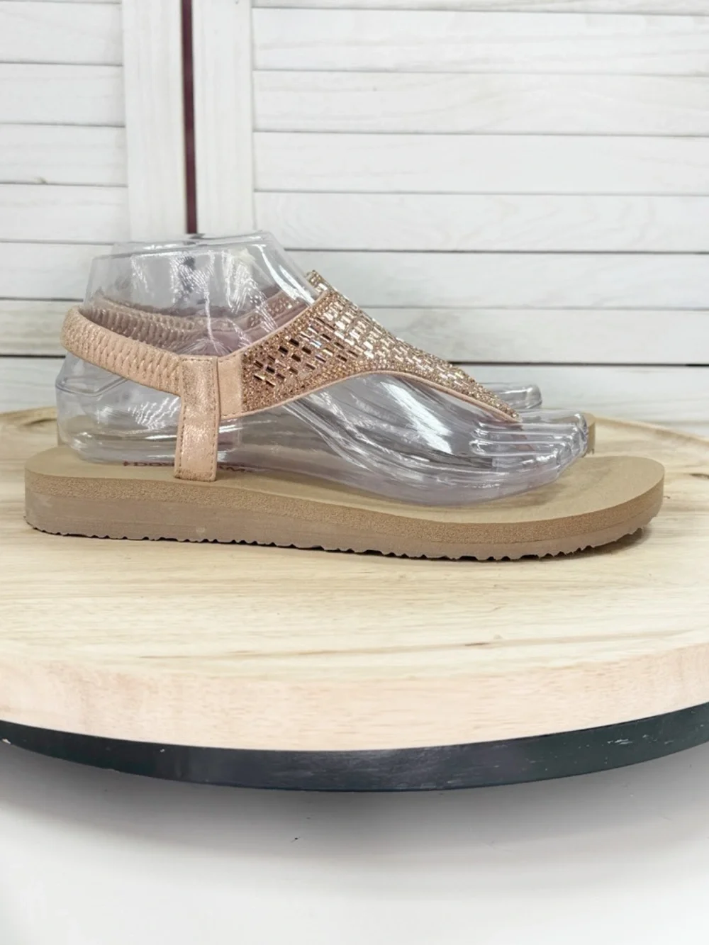 Skechers Meditation Rock Crown Rhinestone Thong Sandals Rose Gold‎ Metallic 8